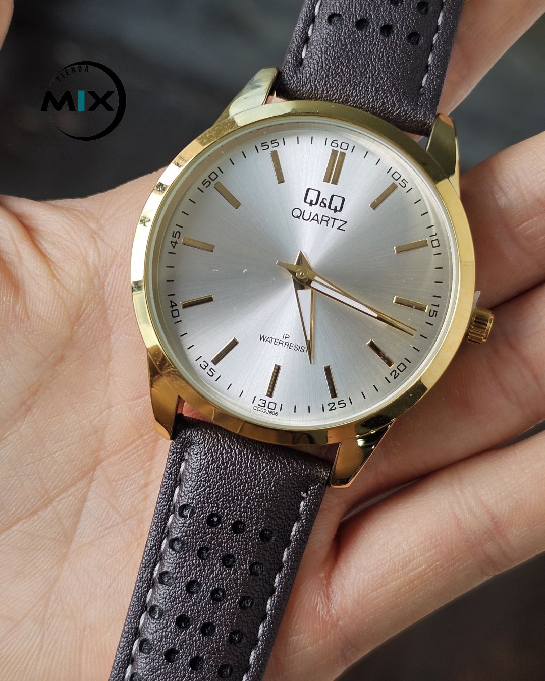 RELOJ Q&Q LEGACY CUERO